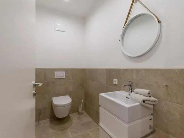 Daire Hideaway - Stylisch, Ruhig, Topausstattung, Infrarotsauna, Dachterrasse